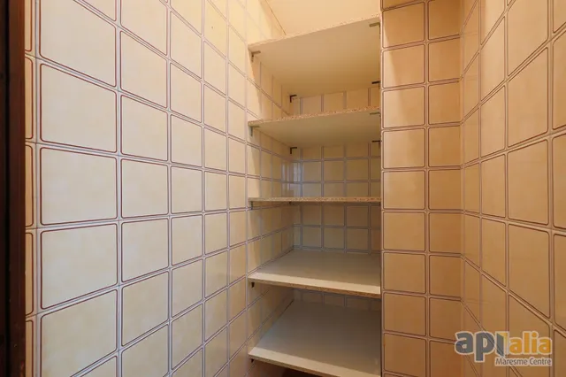 Gran piso en Breda: 4 dormitorios, muy luminoso y junto al centro — 22