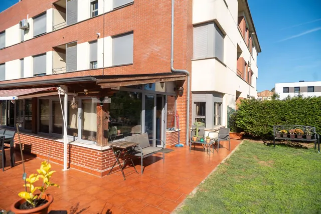BAJO CON JARDIN EN CAMARREAL SANTANDER — 12