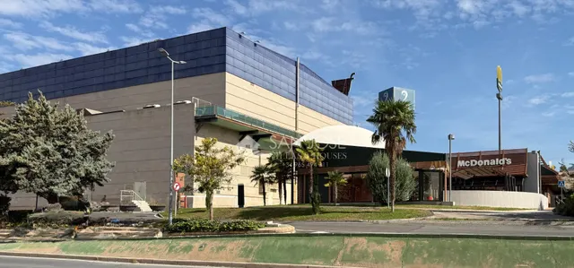 Se vende local comercial en Petrer zona carrefour — 8