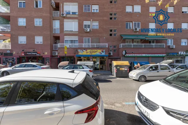 Local en venta junto al instituto Zaidín Vergeles – Listo para empezar tu negocio — 22