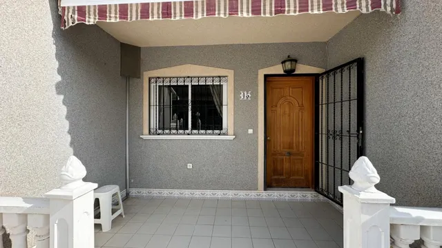 Casa 2 habitaciones 77m² en venta - Playa Flamenca — 38