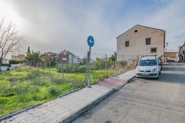 OPORTUNIDAD EN VENTA DE SOLAR URBANO EN PELIGROS — 15