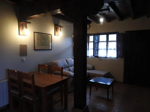 POSADA CON MUCHO ENCANTO EN CABUÉRNIGA.- — 16