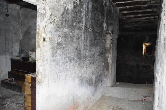 GRAN CASA 511 M2 EN VENTA, PARA REFORMAR INTEGRAMENTE, CON 2 SALIDAS INDEPENDIENTES EN CONESA — 42