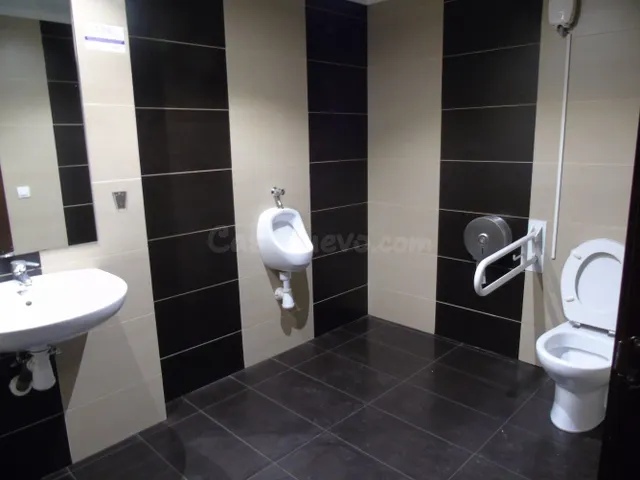 SE VENDE LOCAL COMERCIAL ALQUILADO DE 160 m/2 CENTRO DE ALCA - foto 4