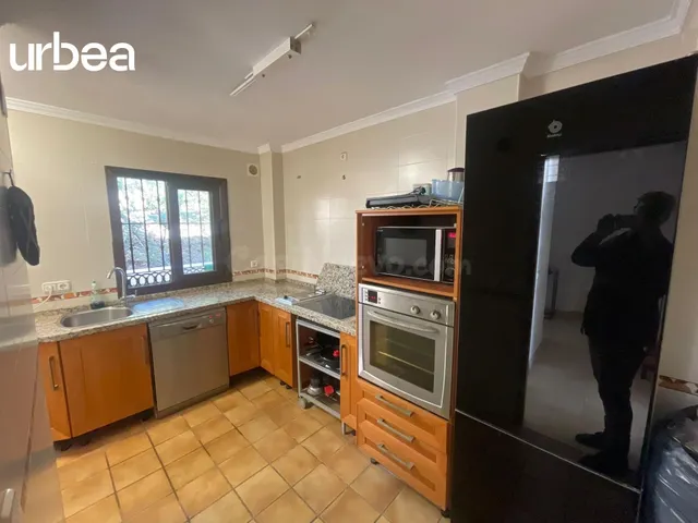 chalet adosado de tres plantas situado en EL Cerrado de Cald - foto 3