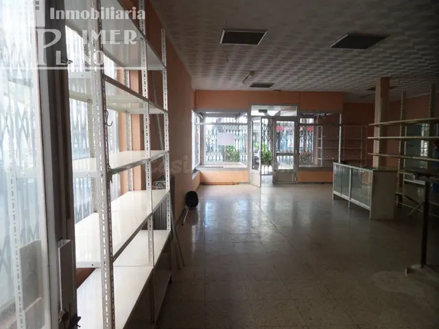 *LOCAL EN AVDA ANTONIO HUERTAS DE 150 M2 CON 4 ESCAPARATES P - foto 2