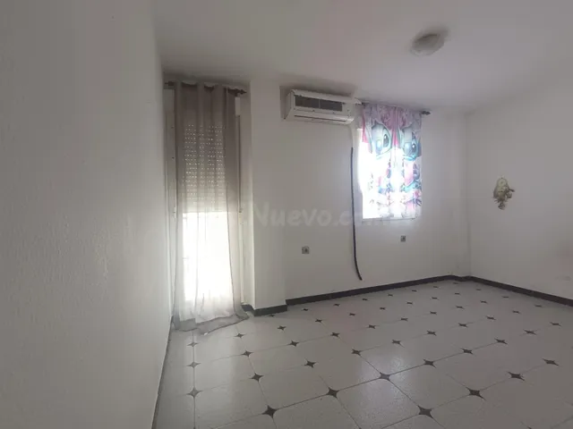 Luminoso piso en el Cairo de 3 dormitorios con ascensor - foto 4