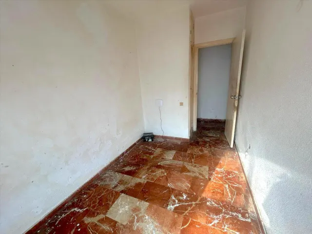 ¡OPORTUNIDAD PARA FAMILIAS EN EL CENTRO DE ALGECIRAS! — 13