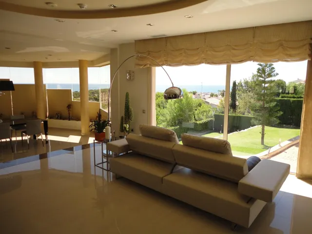Exclusiva Villa en Cunit con vistas a la Costa Daurada — 32