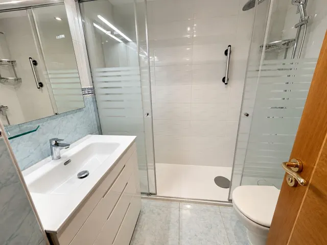 Piso de 3 habitaciones con piscina y garaje junto a Ciudad de las Artes — 14