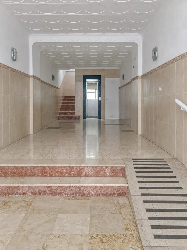 PISO DE 110 M2 CON TRES DORMITORIOS DOBLES Y TERRAZA EN EL CENTRO DE SAN PEDRO DE ALCÁNTARA — 23