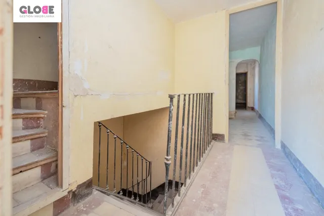 A LA VENTA EDIFICIO EN PLAZA BIB-RAMBLA — 32