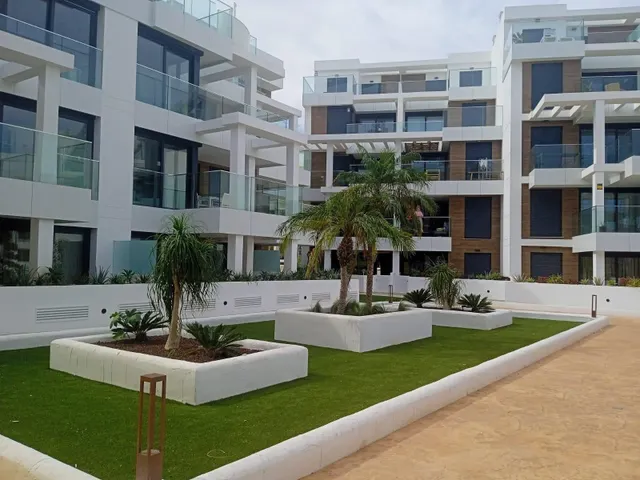 Preciosa vivienda frente al mar con urbanización — 17