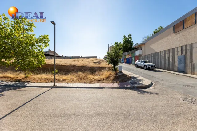 Venta de solar urbano de 258 m2 en Otura (Granada) — 5