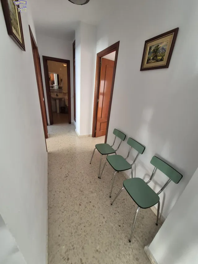 SE VENDE PISO POR LA ZONA CENTRO — 9