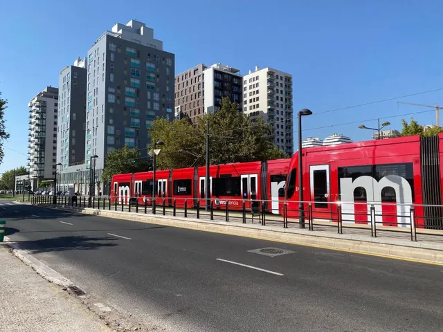 PARTICULAR VENDE | PISO CON GARAJE, TRASTERO Y PISCINA EN CUATRE CARRERES — 33