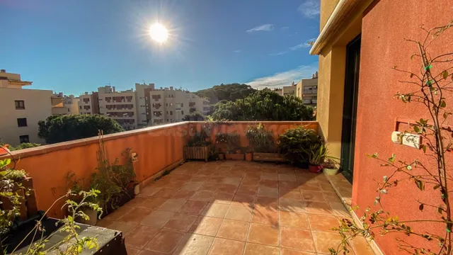 Excelente apartamento de tres dormitorios en venta en Fenals - foto 5