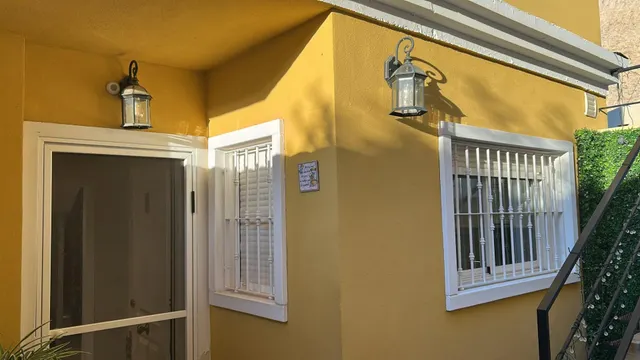 Bungalow Reformado en Montesol: Naturaleza y Confort — 23