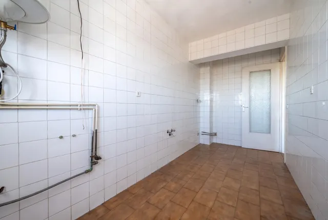PISO DE 80 M2 CON 3 DORMITORIOS Y ASCENSOR PARA REFORMA INTEGRAL EN SON OLIVA — 24