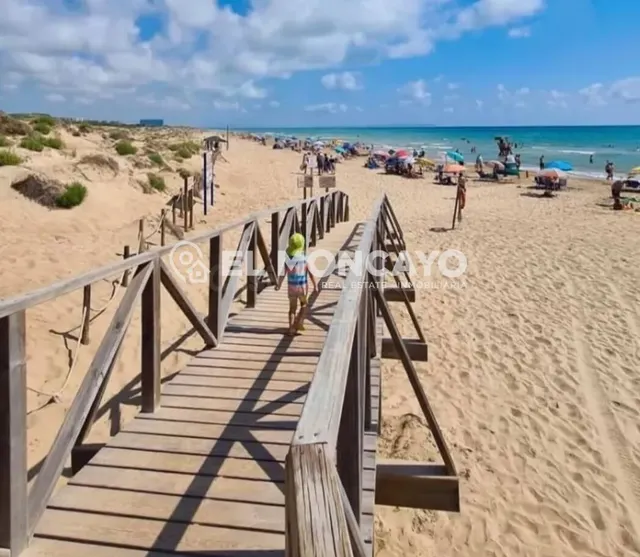 Fantástico chalet independiente con jardín privado en la exclusiva zona de Los Balcones, Torrevieja — 26