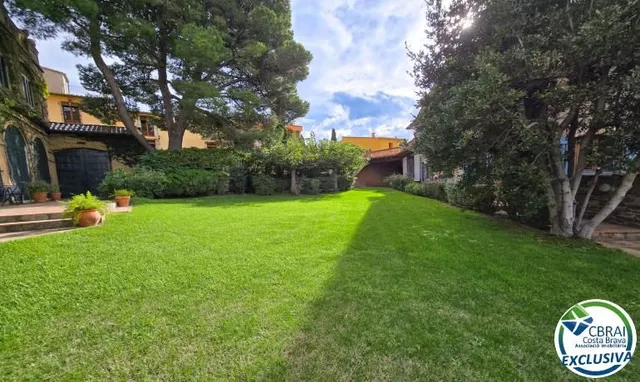 Casa en venta en Espolla — 10