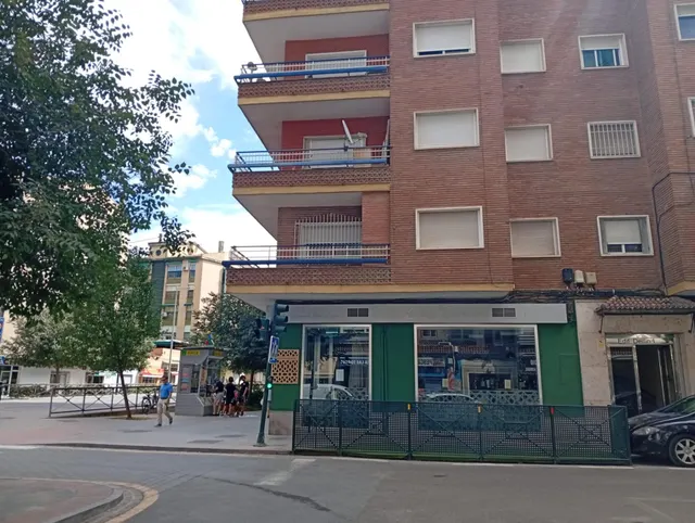 ¡Piso Ideal para Estudiantes junto a la Parada de Metro Villarejo! ref: DLR280 — 23
