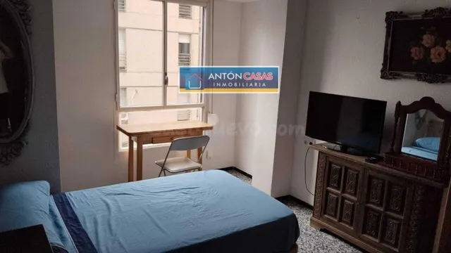 AMPLIO PISO EN ELCHE ZONA CÉNTRICA — 5