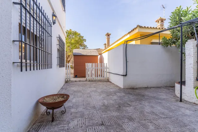 CASA CON AMPLIO JARDÍN EN CANTARRANAS — 15