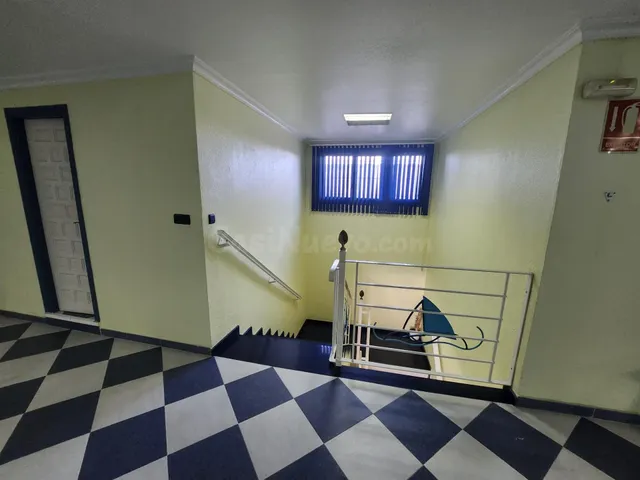 Local comercial a la venta en Urbanización La Marina, San Fu - foto 4