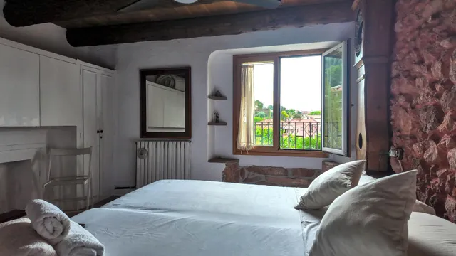 Terraza, balcón y estancias espaciosas integradas en la tranquilidad de Vacarisses — 11