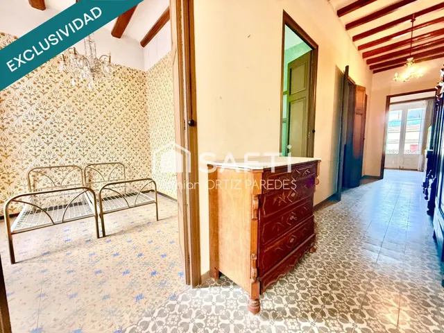 Se vende gran propiedad  para reforma completa. — 15