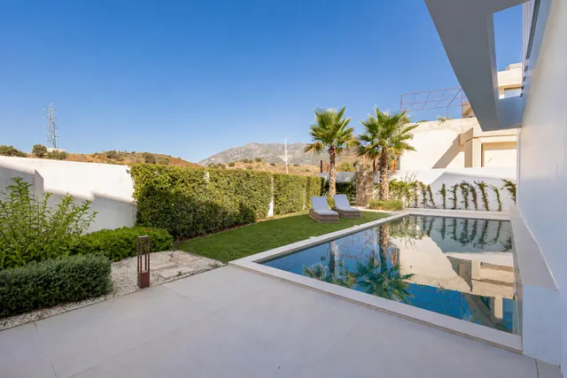 Villa independiente de lujo en venta con vistas al mar y pis - foto 3