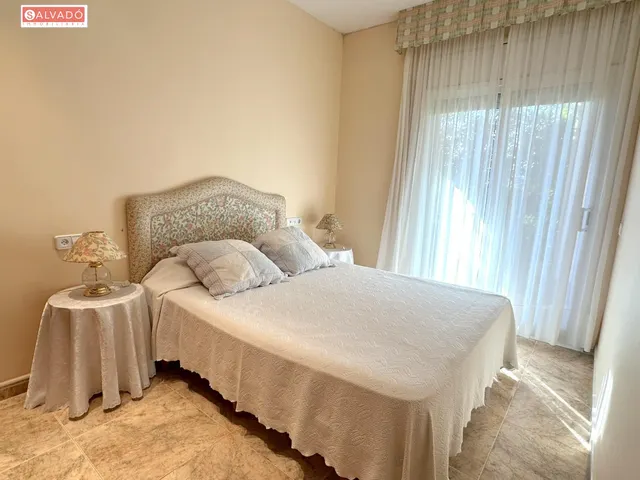 ¡CHALET ESQUINERO CON PISCINA PRIVADA Y VISTAS AL MAR EN EL MAS MEL! — 40