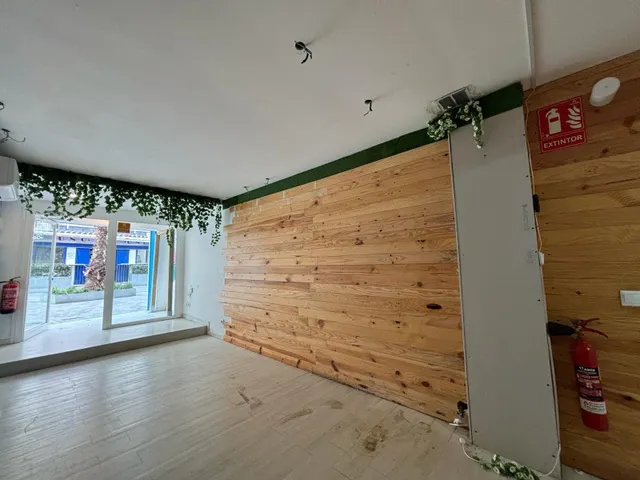 LOCAL EN AVD DE LOS BAÑOS - PLAYAFELS — 7