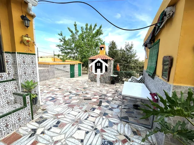 Casa adosada independiente en venta en el Rebolledo, elche. 3000m2 de parcela y 120 m2 de vivienda — 32