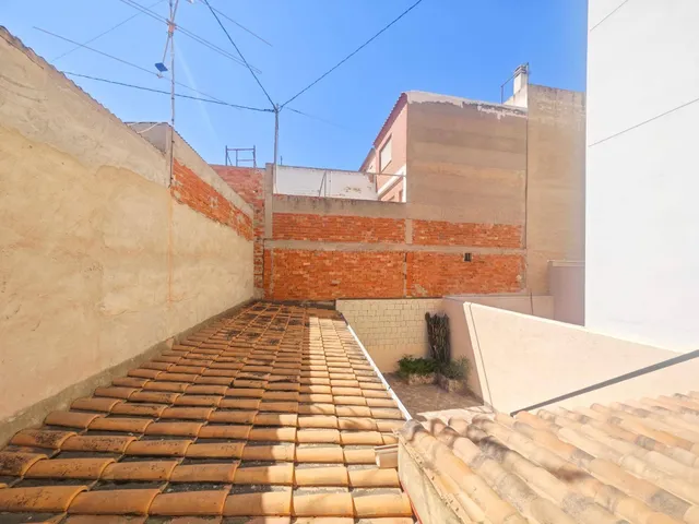 EXCELENTE OPORTUNIDAD: CASA DE 86 m2 EN PARCELA DE 120 m2 EN SAN AGUSTÍN (Junto a PAU II)  PRECIO: 220.000 € — 19