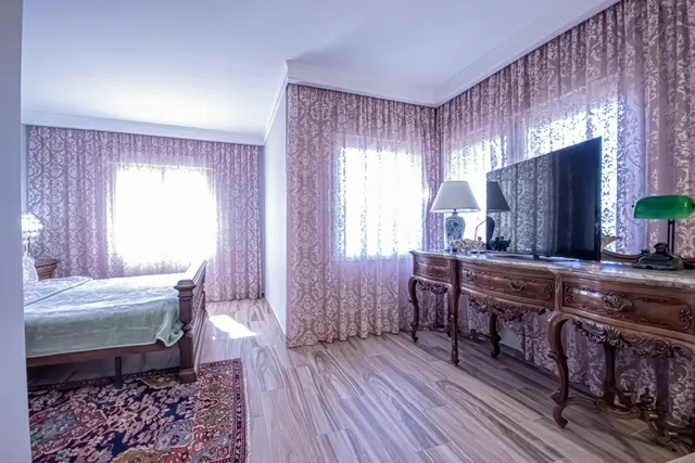 Villa de 4 dormitorios, 3 baños, piscina y jardín en dehesa de campo amor (orihuela costa) — 11