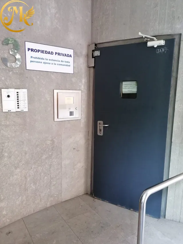 PLENO CENTRO, ZONA GUEVARA. APARCAMIENTO AUTOMÁTICO. — 14