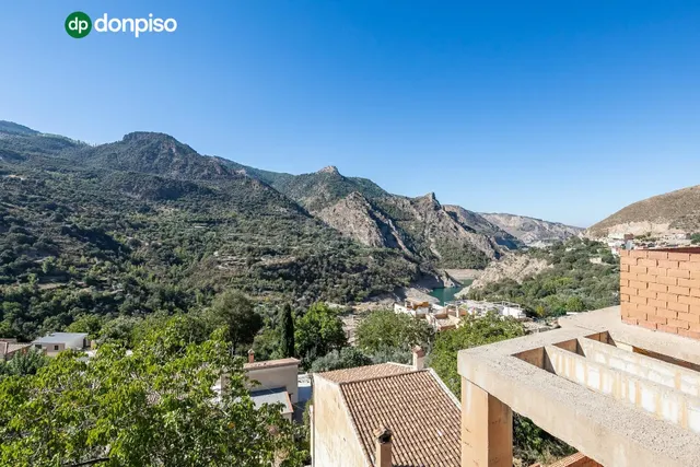 EDIFICIO en Güejar Sierra — 2