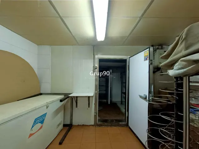 Venta  de restaurante en La Bordeta — 38