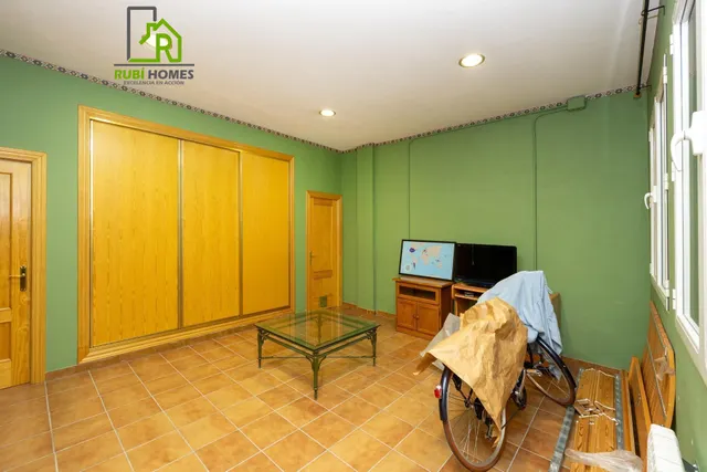 En venta casa unifamiliar en recinto cerrado en Granada capital — 11