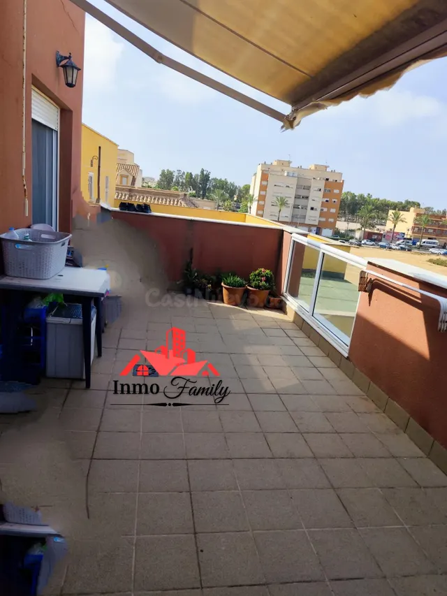 VENTA DE ÁTICO EN LAS MARINAS. 2 DOR, TERRAZA DE 10 m, COCIN