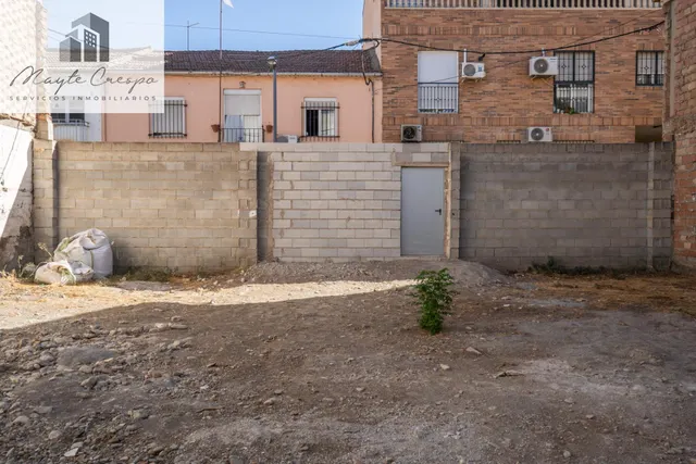 EXCELENTE SOLAR EN VENTA EN ARMILLA (JUNTO PLAZA ESPAÑA) — 18