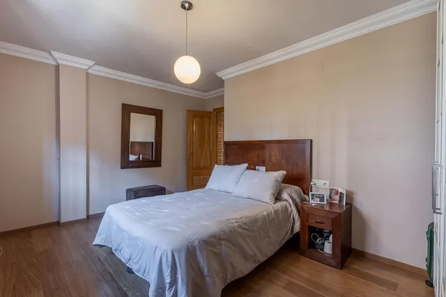 INCREÍBLE CHALET INDEPENDIENTE EN ZONA PRIVILEGIADA — 19