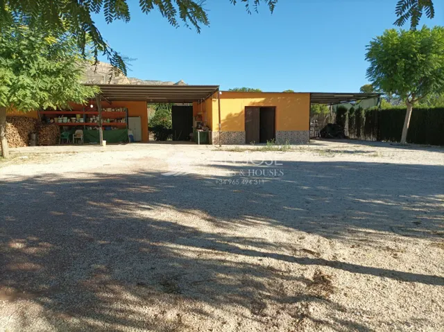 INMOBILIARIA SAN JOSE VENDE ESTUPENDO CHOLLO DE  CHALET EN POZOBLANCO-MONFORTE DEL CID — 29