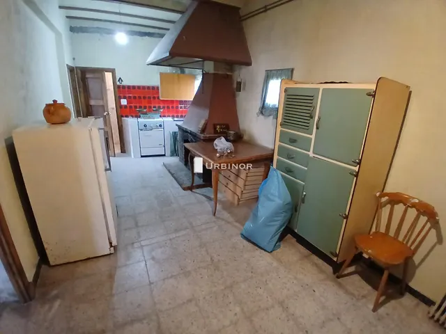 Casa de piedra con patio. centro de xinzo de limia. — 25
