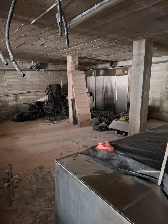 Se vende local comercial con posibilidad de cambio de uso. - foto 4