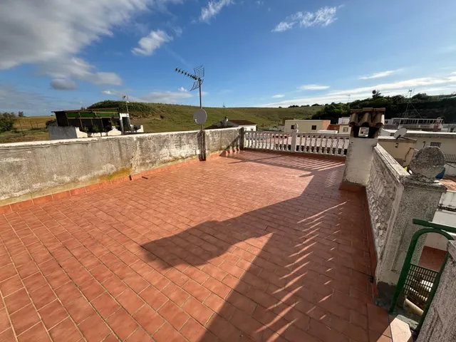 AMPLIA CASA EN PEDANÍA — 17