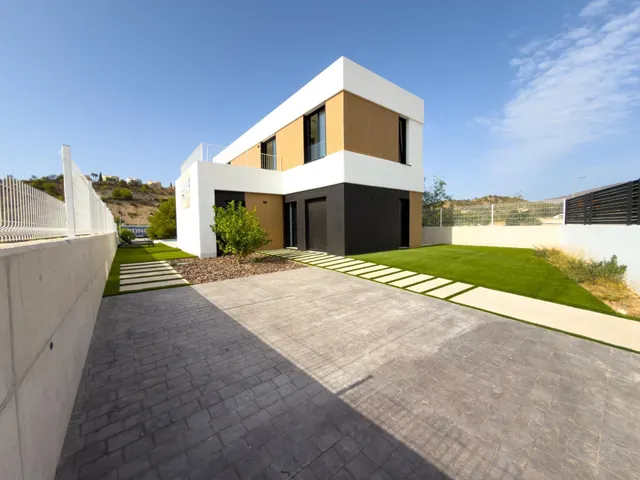 Villa contemporánea con piscina privada y vistas al mar en Finestrat — 6